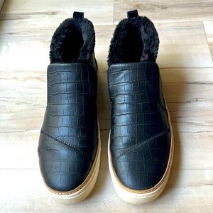 Tom’s Paxton Shearling slip on vegan leather boot